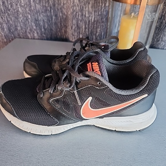 Nike Downshifter Black Orange White Trim Running Shoe Women's Size 8 - Picture 8 of 9
